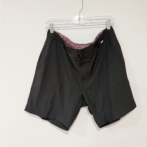 7 Diamonds Dynamic Performance Black Shorts 7 inch size 34